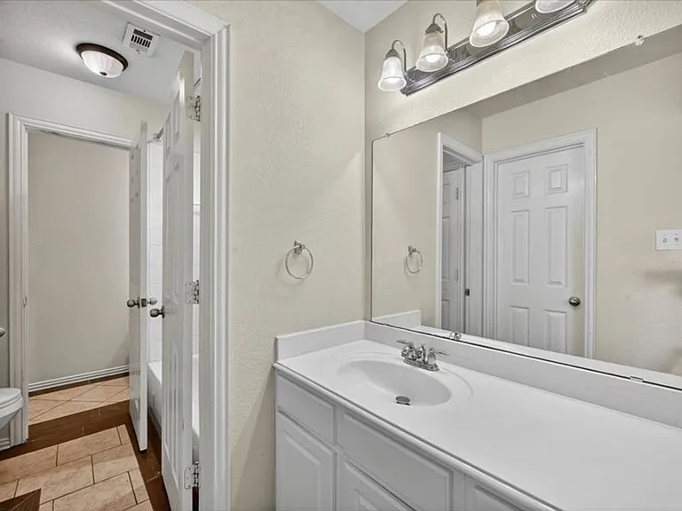 11068 Downbrook Dr — Photo 14