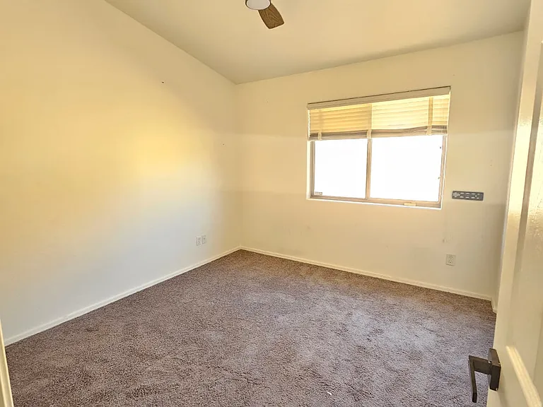 13335 W Lisbon Ln — Photo 14