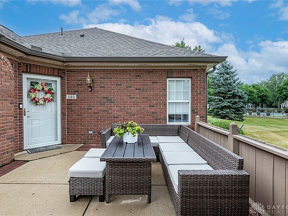 5th image of 123 Edinburgh Village Dr