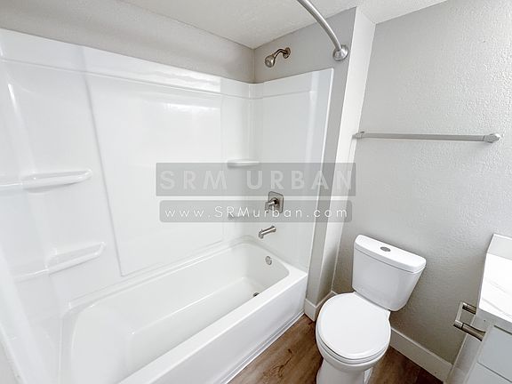 2nd image of 4742 Seminole Dr APT 3