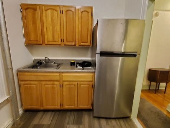 2nd image of 300 Sullivan Pl #4B4
