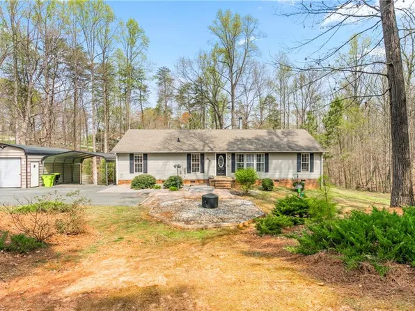 8734 Fulp Rd, Stokesdale, NC 27357