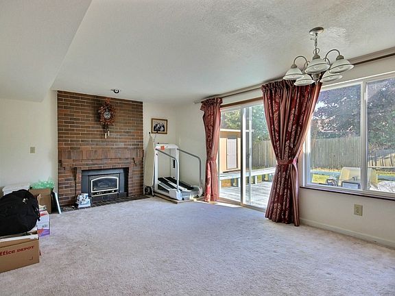 5th image of 1322 135th Street Ct S