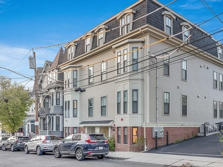 44 W Eagle St #3 — Photo 20