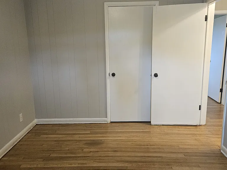 2nd bedroom with spacious closet