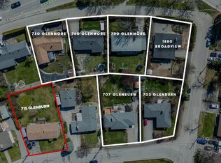 715 Glenburn St, Kelowna, BC V1Y 4G4