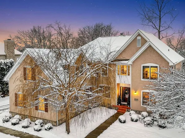 8159 Winchcombe Dr, Dublin, OH 43016