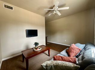 409 Nacogdoches St #6, Center, TX 75935