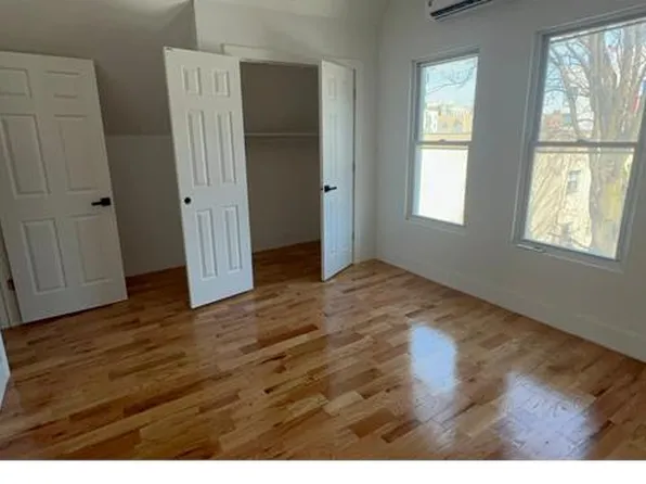 113 E 184th St, Bronx, NY