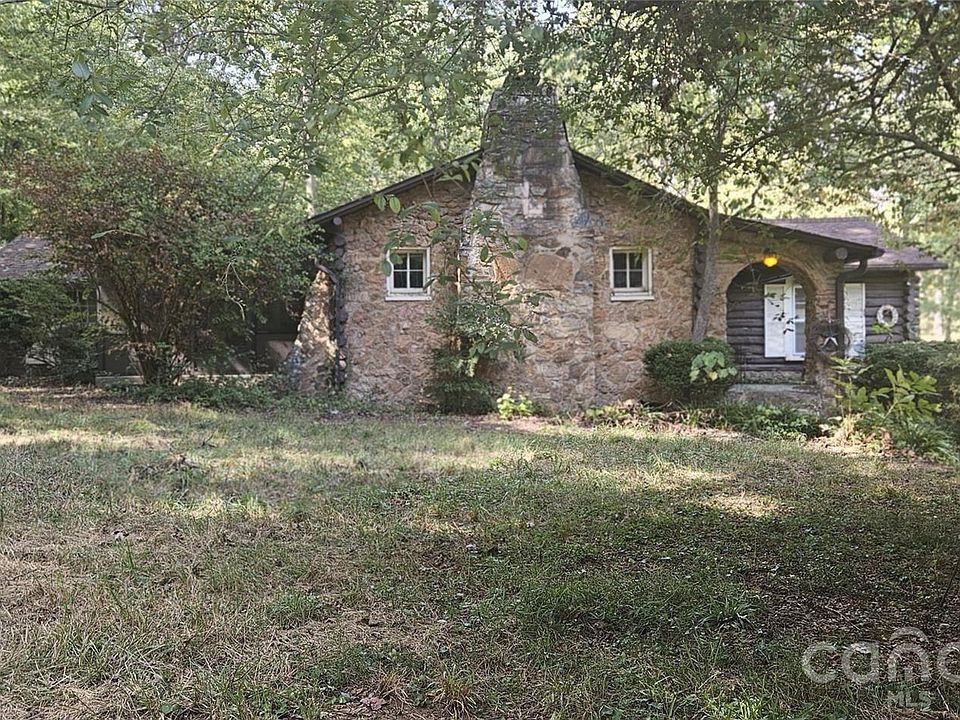 1st image of 1944 E Maiden Rd