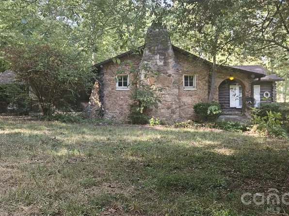 1944 E Maiden Rd, Maiden, NC 28650