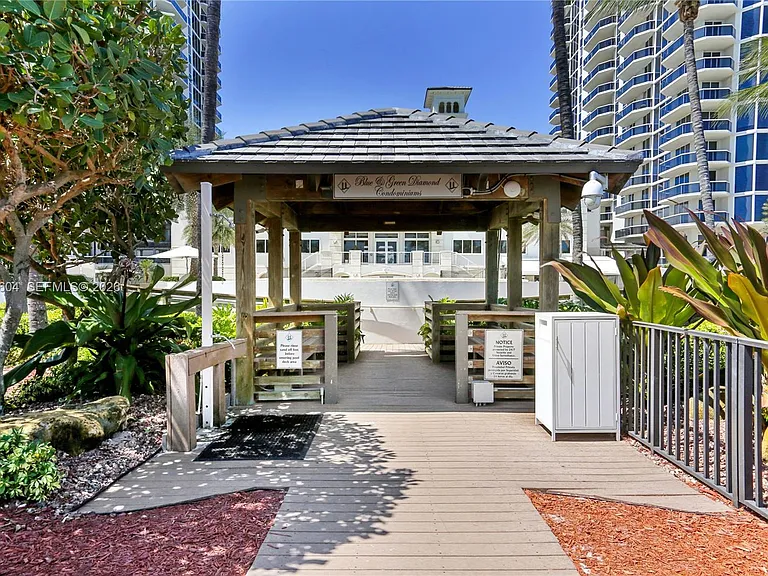 4775 Collins Ave #3007 — Photo 55