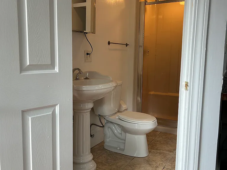 14 Massachusetts Ave #B — Photo 7