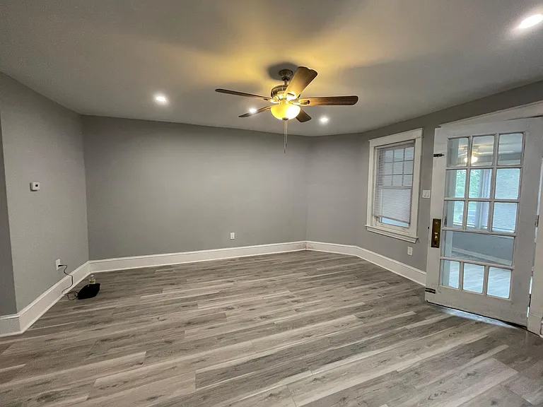 4449 Morris St — Photo 3