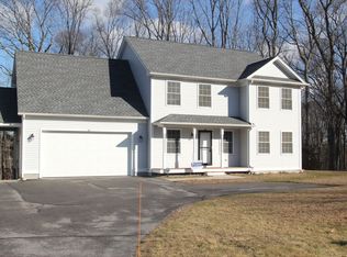 30 Crawford Ln, Groton, CT 06340