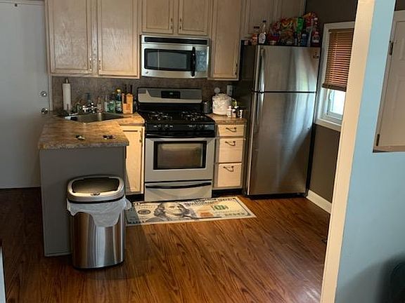 2nd image of 28690 Victor St #B