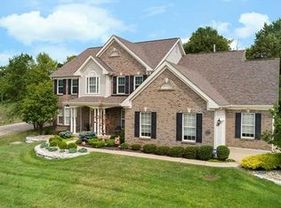 9200 Caddyshack Cir, Saint Louis, MO 63127