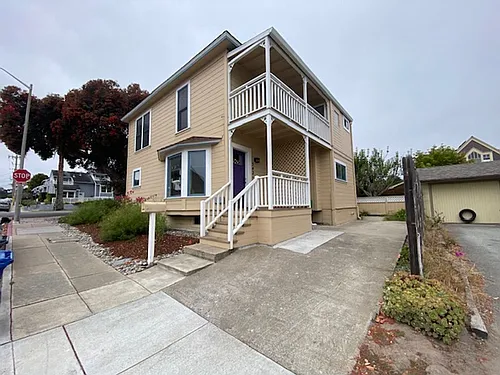 542 Pine Ave Photo 1