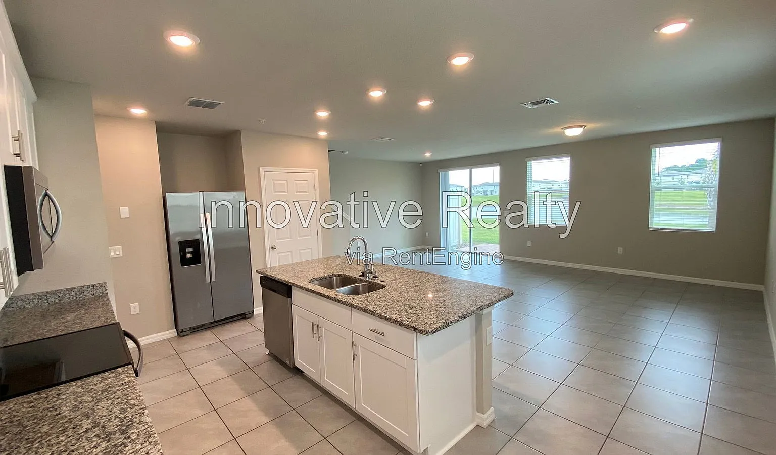 3 bed, 2.5 bath, 1808 sqft, $2,450 — Photo 4