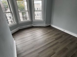 105 Maple St #3E, Yonkers, NY 10701