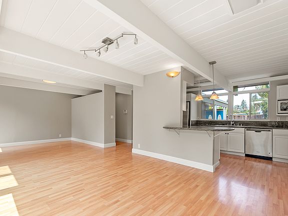 4th image of 744 Seminole Way