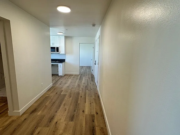 10914 S Main St #202 — Photo 6