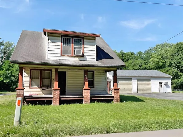 66 Empire Ln, Saint Joseph, MO 64503