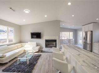 8196 Magnolia Ln, Rogers, AR 72756