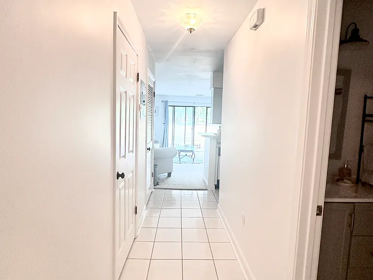 109 Westlake Ct — Photo 37