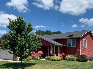 2682 Ridgewood St, Menomonie, WI 54751
