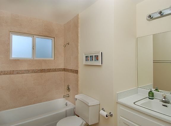 Hall Bath-remodeled