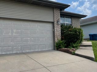 816 Pinhook Dr, Nixa, MO 65714