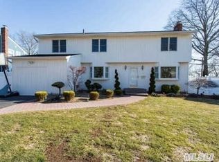 10 Cranford Rd, Plainview, NY 11803