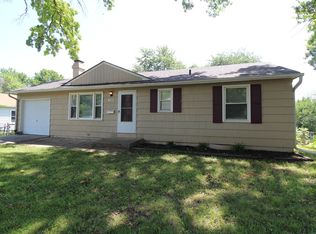 7109 Glenwood St, Overland Park, KS 66204