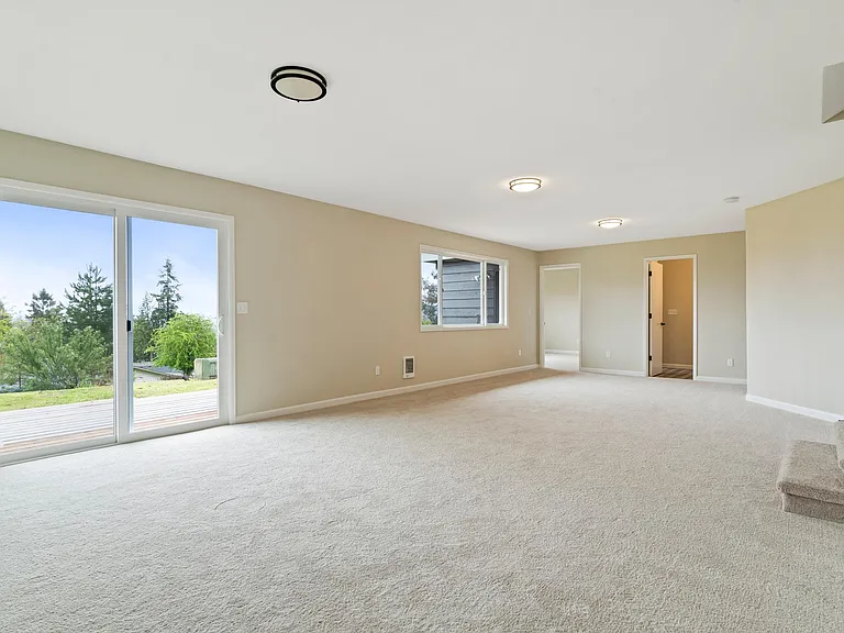 2615 E McLoughlin Blvd — Photo 22