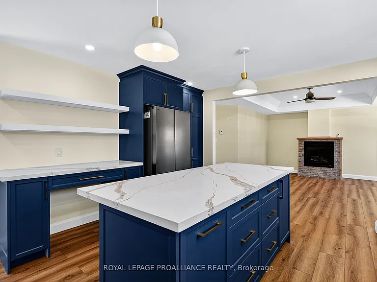 387 Mathew St — Photo 5