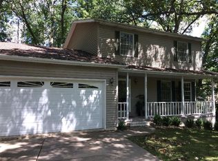 357 Heritage Dr, Mackinaw, IL
