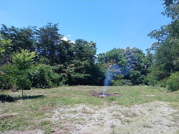 5th image of 701 Old Witt Rd
