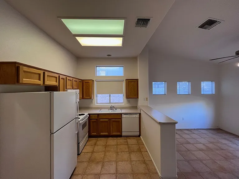 10724 Heritage Hills Dr — Photo 6