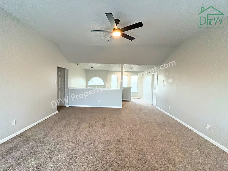 704 Inglewood Trl — Photo 27