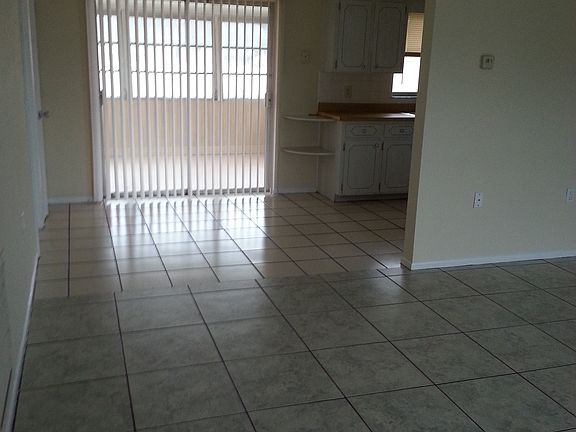 3rd image of 3330 Cantrell St