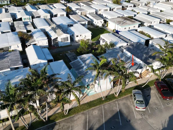 21 Ruthmary Ave #G, Briny Breezes, FL 33435