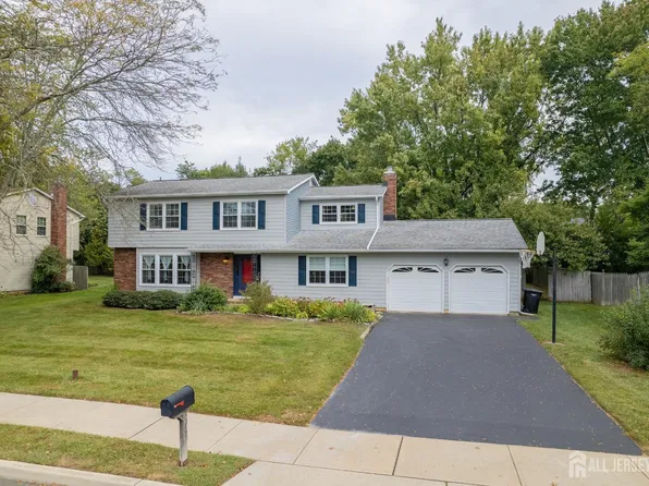 23 Hamilton Ln, Plainsboro, NJ 08536