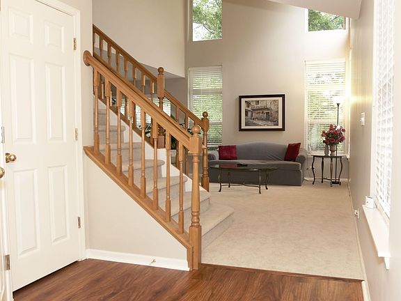 4th image of 1391 E Baronet Ln
