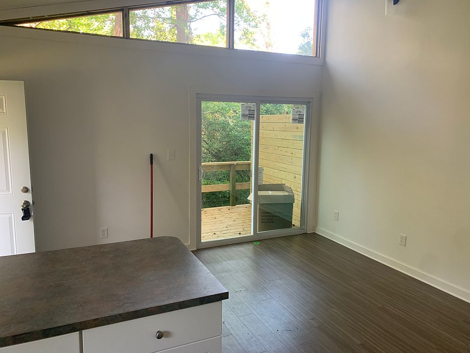 1st image of 1352 Linda Ann Dr
