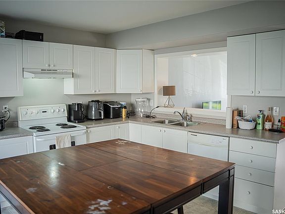4th image of UNIT 106-663 BECKETT CRESCENT