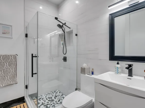 287 Webster Avenue image 18 of 21