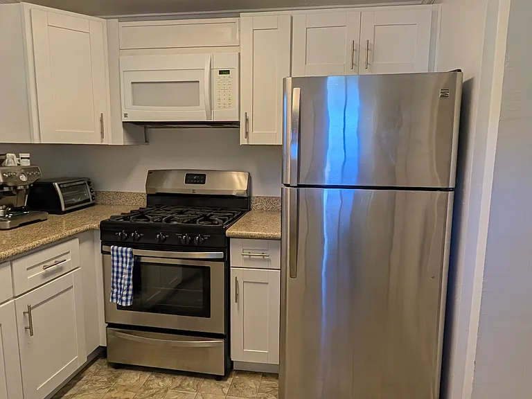 16403 Kennedy Rd — Photo 7