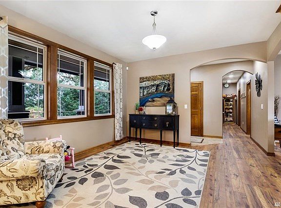 3rd image of 23319 36th Ave E