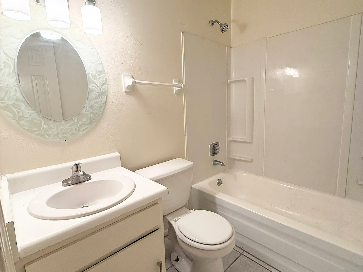 3 bed, 1400 sqft, $1,450 — Photo 3